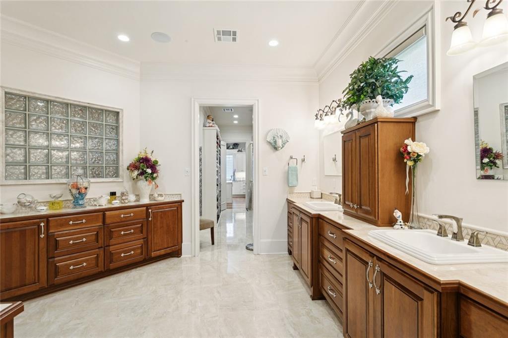 500 Oak Tree Court, Madisonville, Louisiana image 16