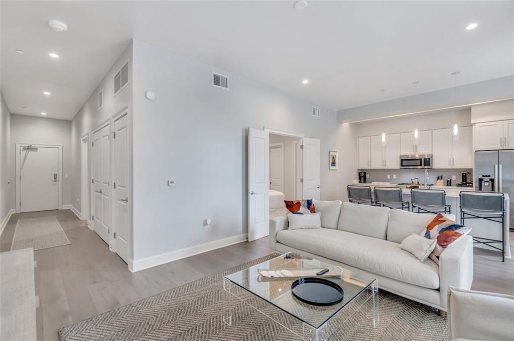 731 St Charles Avenue #304, New Orleans, Louisiana image 7