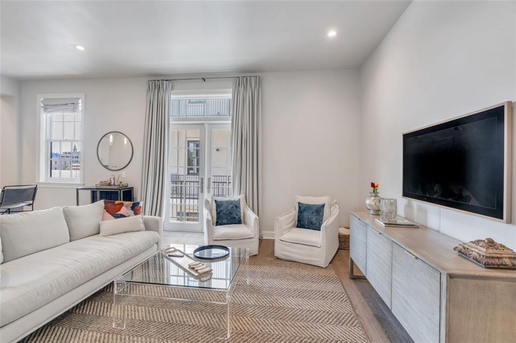 731 St Charles Avenue #304, New Orleans, Louisiana image 8