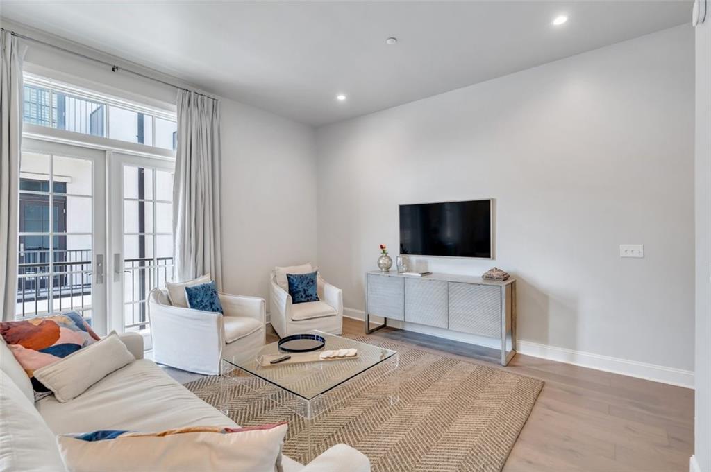 731 St Charles Avenue #304, New Orleans, Louisiana image 9