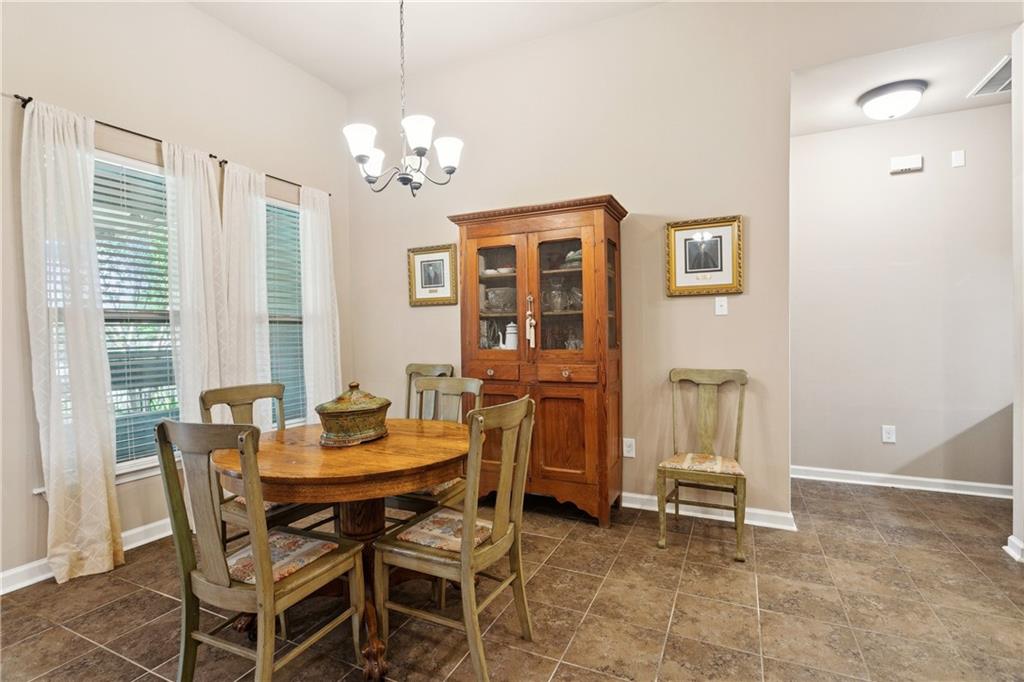 312 Knoll Pine Circle, Covington, Louisiana image 5