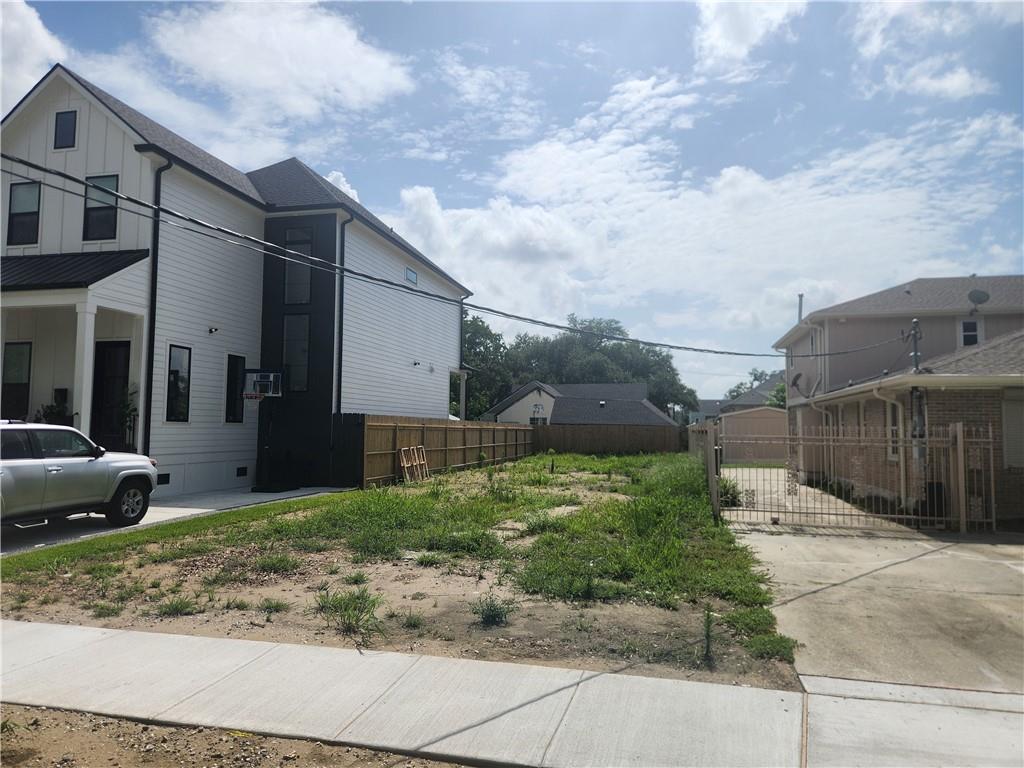 1853 Pratt Drive, New Orleans, Louisiana image 2