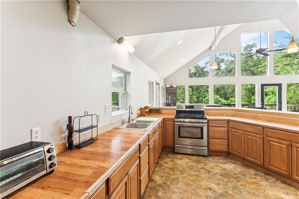 23723 Fletcher Isle Road, Ponchatoula, Louisiana image 8