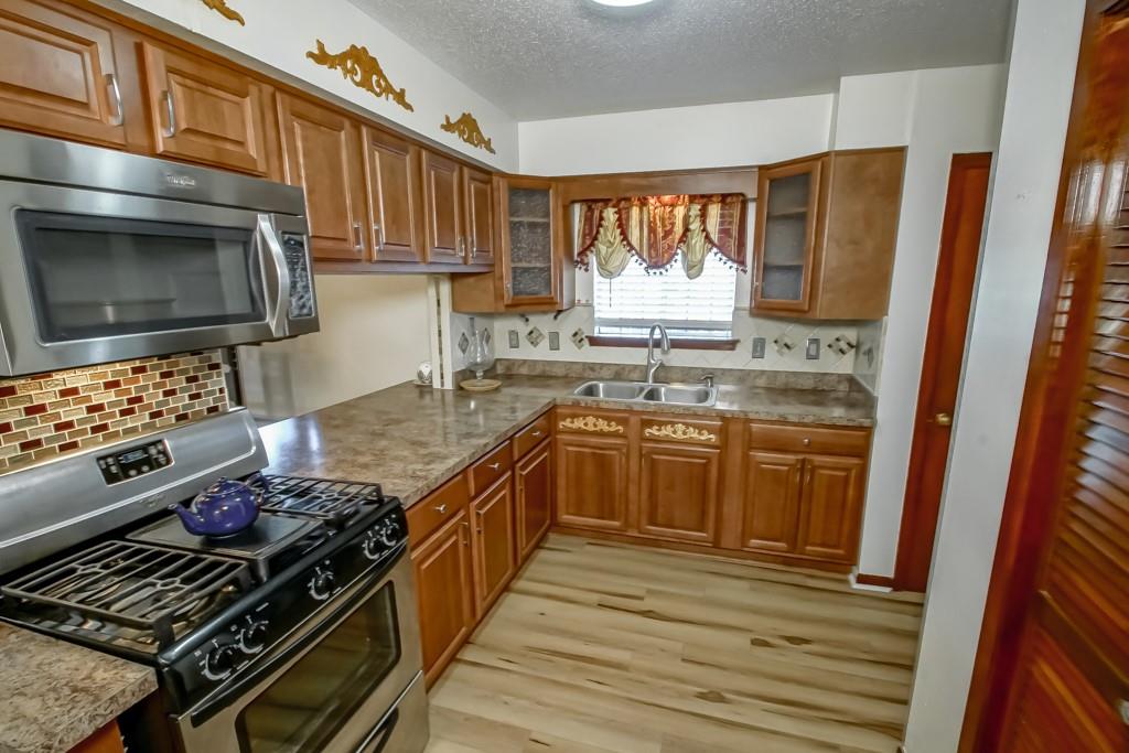 2219 Mercedes Boulevard, New Orleans, Louisiana image 12