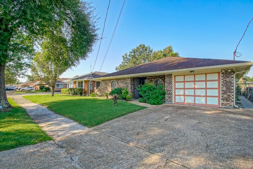 2219 Mercedes Boulevard, New Orleans, Louisiana image 2