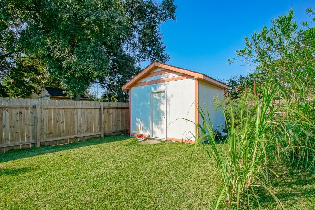 2219 Mercedes Boulevard, New Orleans, Louisiana image 8