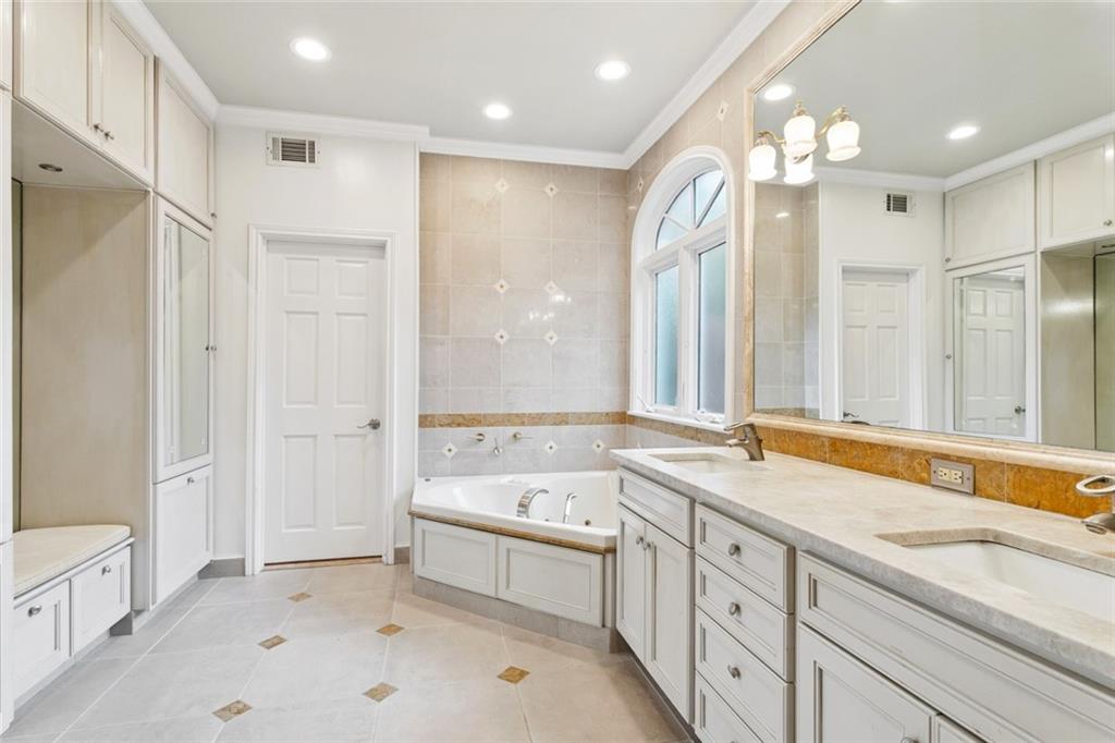 5018 St Charles Avenue, New Orleans, Louisiana image 13