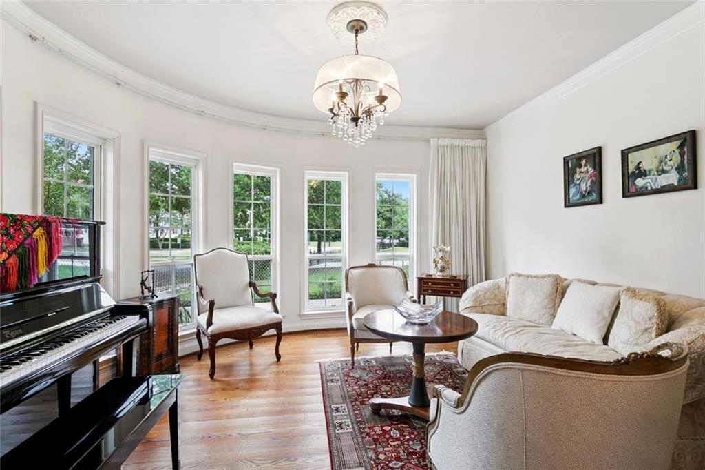 5018 St Charles Avenue, New Orleans, Louisiana image 4