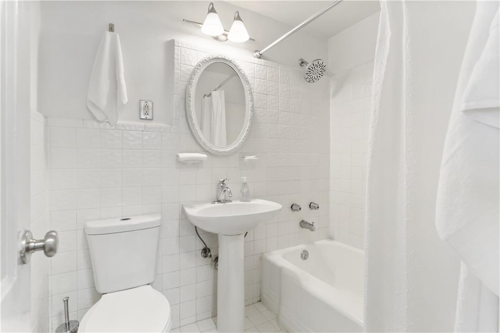 1205 Saint Charles Avenue #704, New Orleans, Louisiana image 6