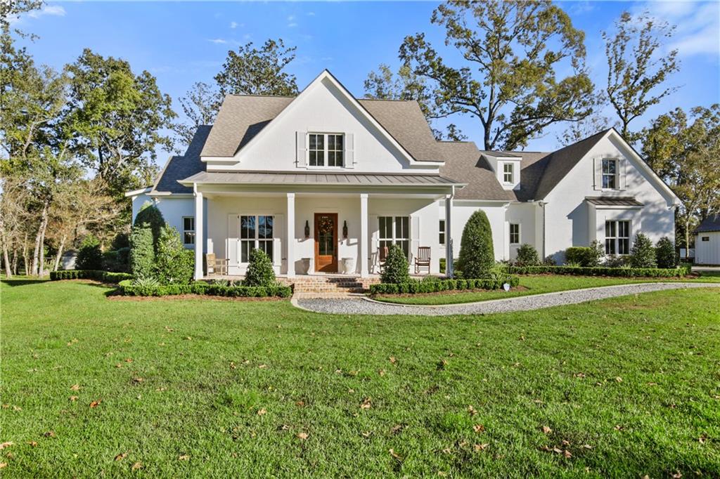 121 Pontchartrain Oaks Drive, Madisonville, Louisiana image 2