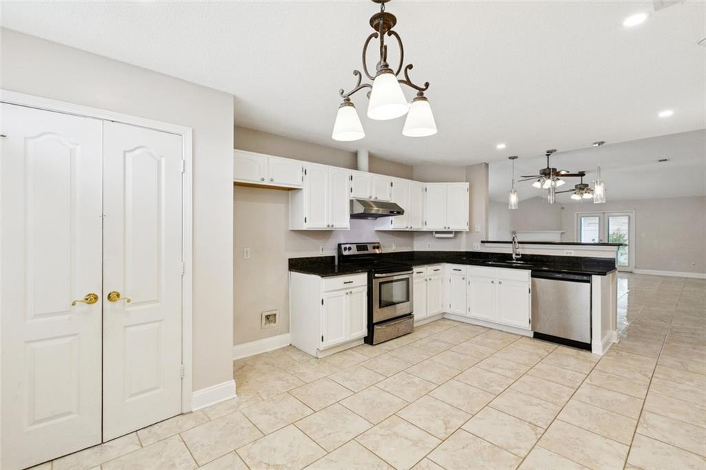 2239 S Village Green Street, Harvey, Louisiana image 5