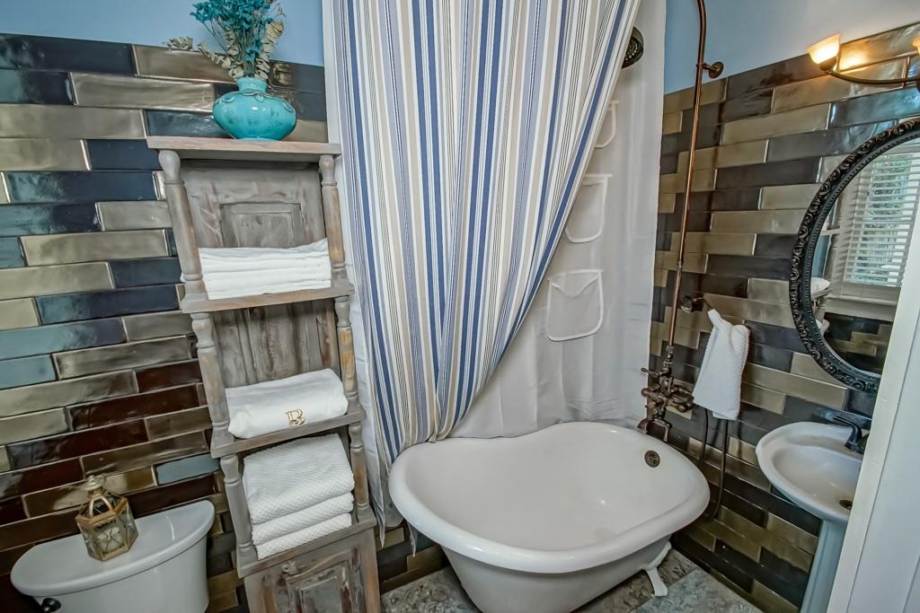1025 General Pershing Street, New Orleans, Louisiana image 17