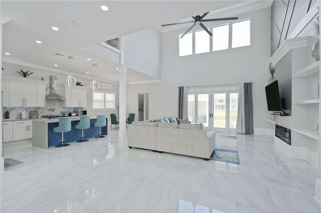 251 Oakmont Drive, New Orleans, Louisiana image 9