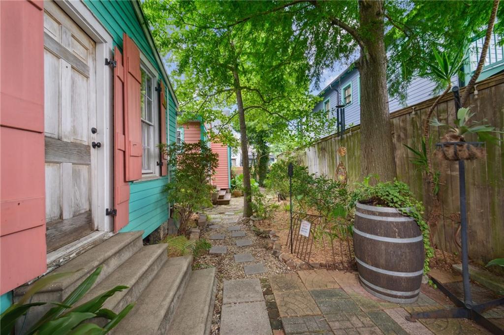 832 34 France Street, New Orleans, Louisiana image 33