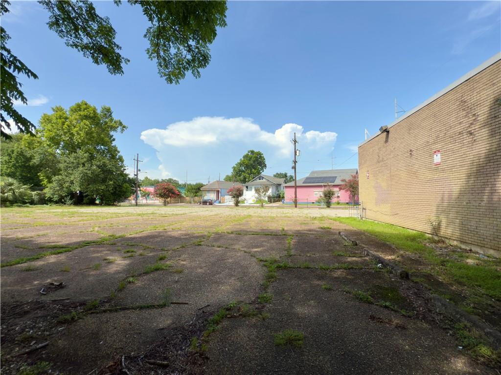 2425 Esplanade Avenue, New Orleans, Louisiana image 2