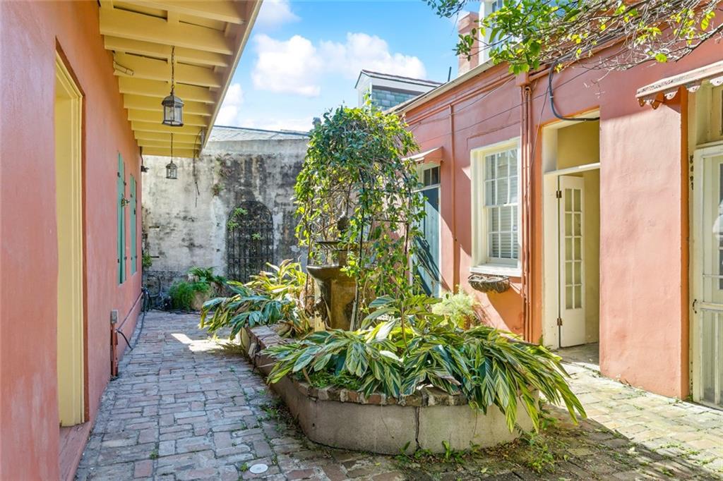 829 Ursulines Avenue #7, New Orleans, Louisiana image 2