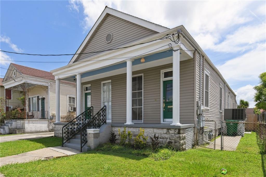 922 Lafayette Street, Gretna, Louisiana image 2