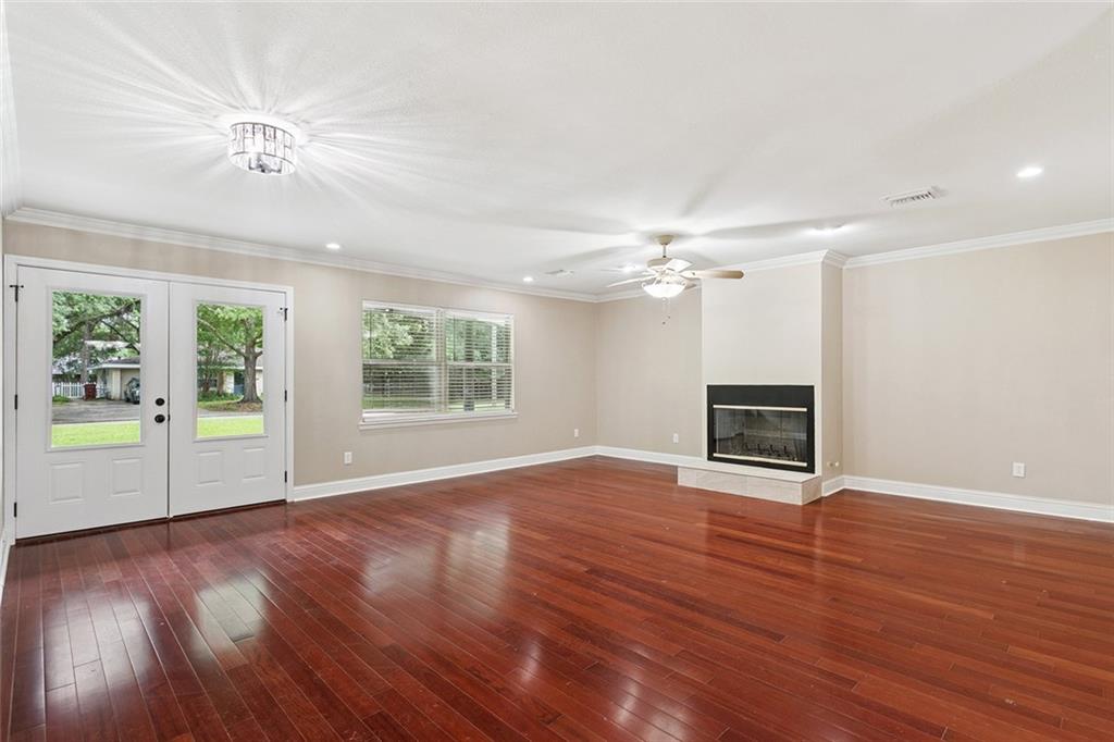 11 Karen Drive, Covington, Louisiana image 2