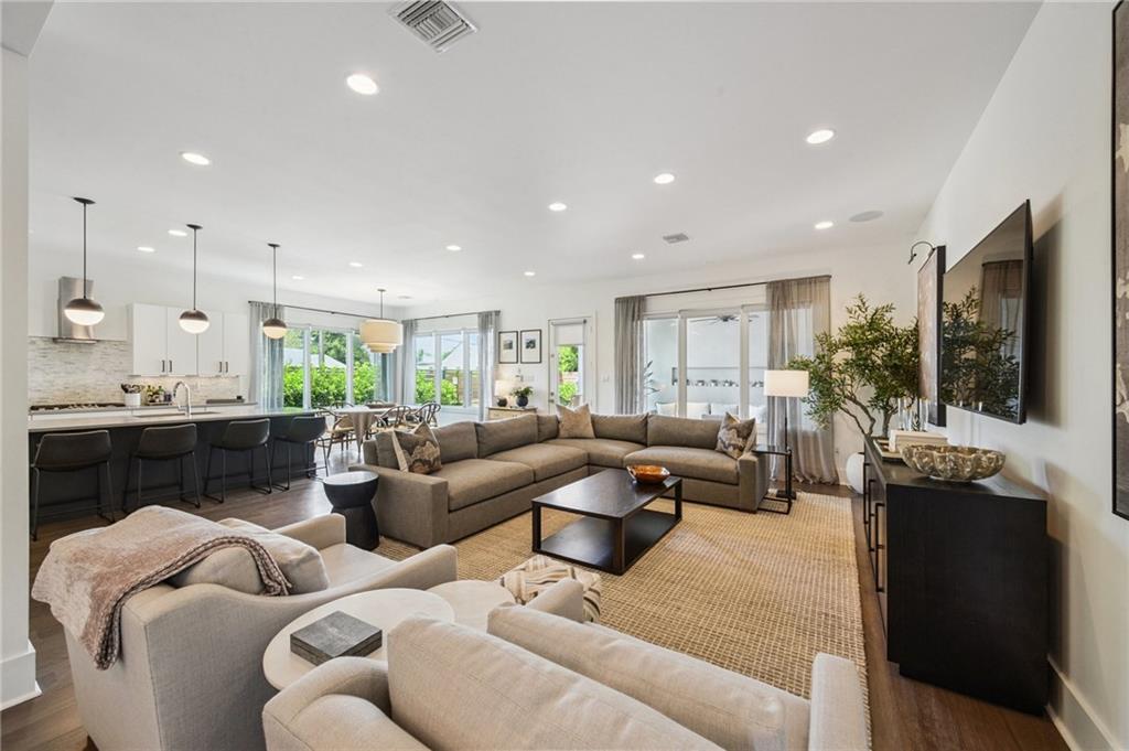800 Ridgelake Drive, Metairie, Louisiana image 13