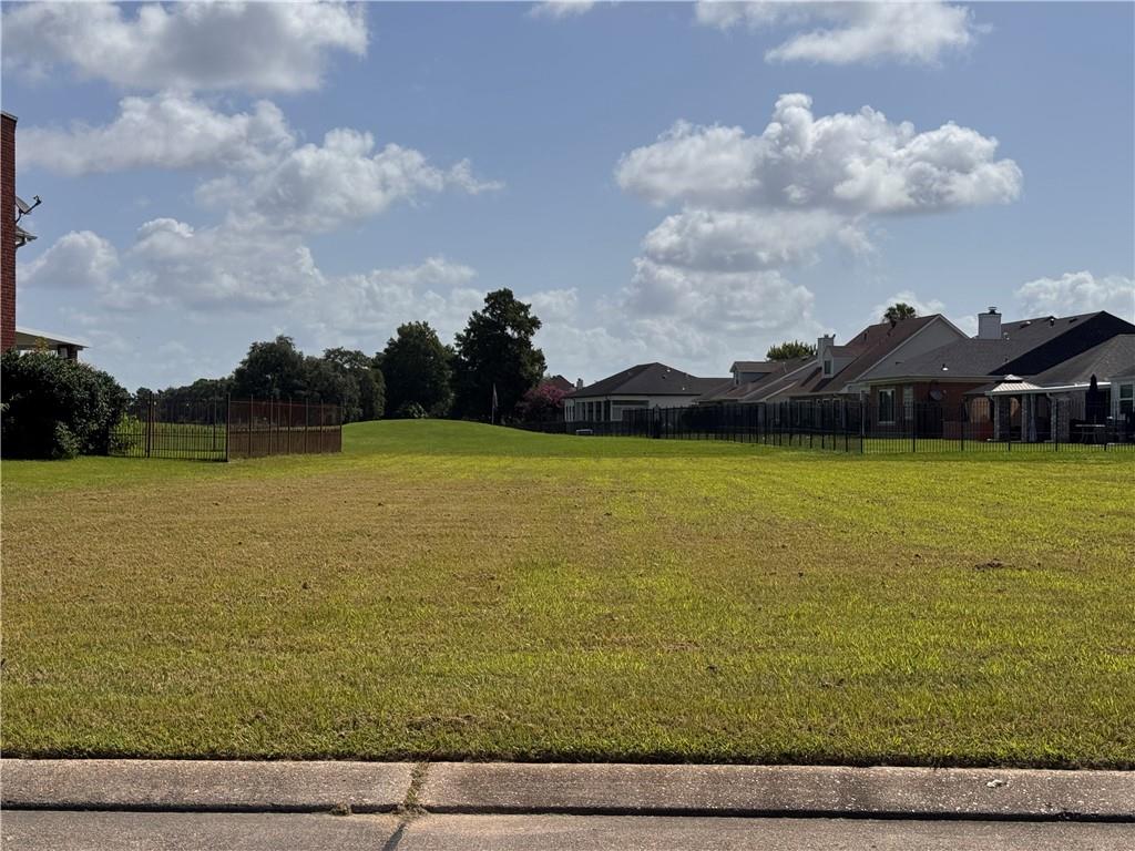 3745 Lake Timberlane Drive, Gretna, Louisiana image 3