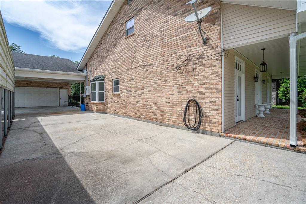 119 Gondrella Drive, Belle Chasse, Louisiana image 5