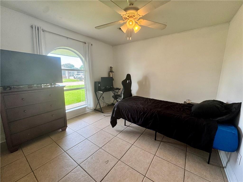 3509 Decomine Drive, Chalmette, Louisiana image 23