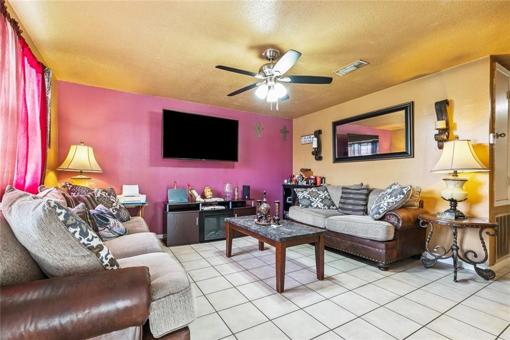 128 Evergold Lane, Westwego, Louisiana image 3