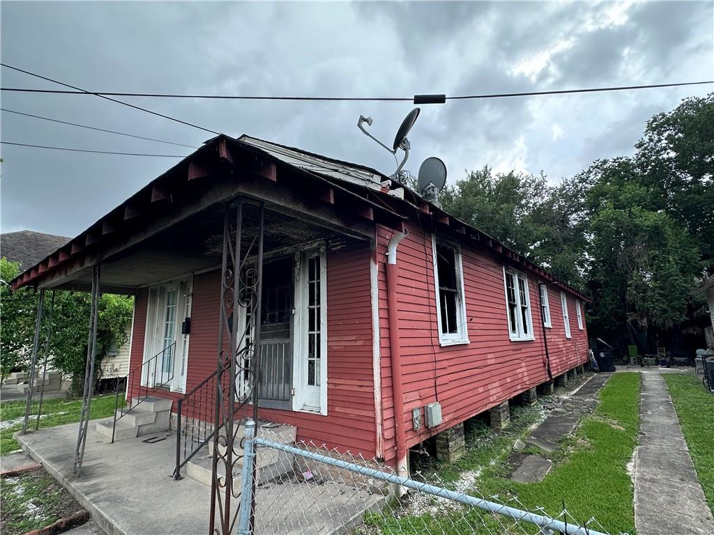 1714 16 Independence Street, New Orleans, Louisiana image 2
