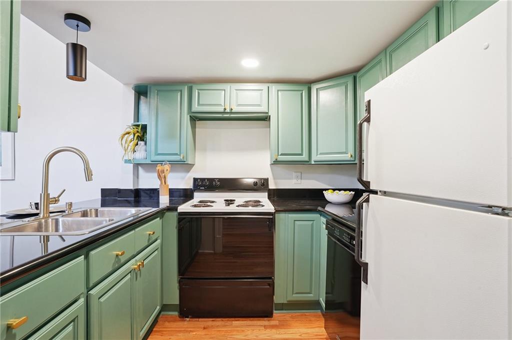 1303 Burgundy Street #3, New Orleans, Louisiana image 9