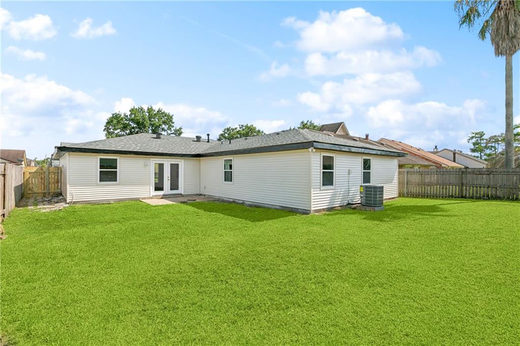 4032 Deerglen Drive, Harvey, Louisiana image 17