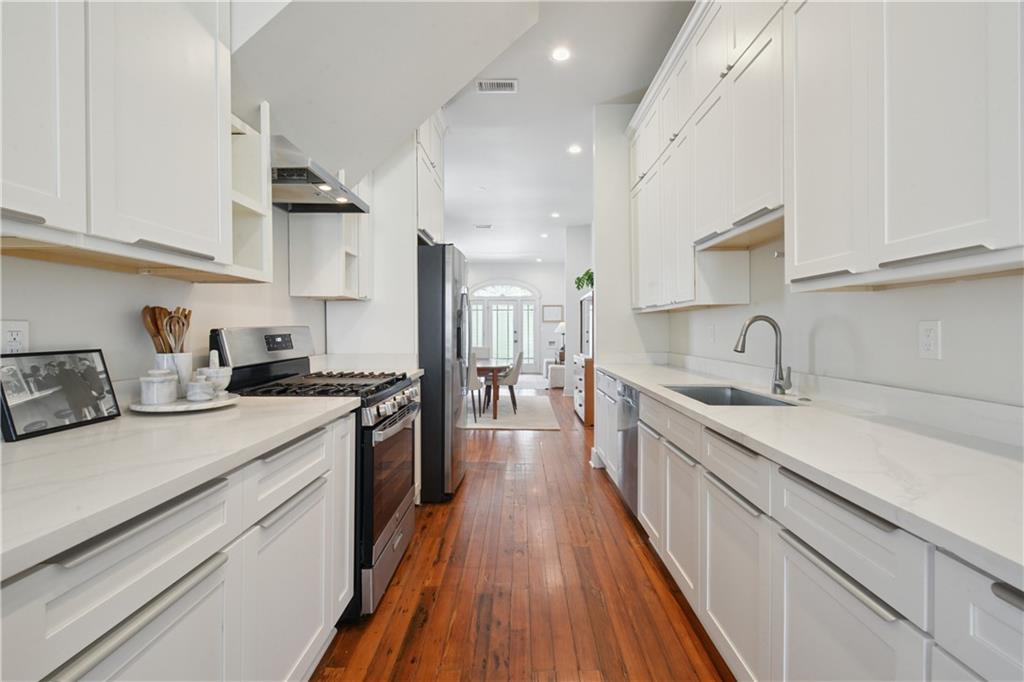 208 10 S Scott Street, New Orleans, Louisiana image 10