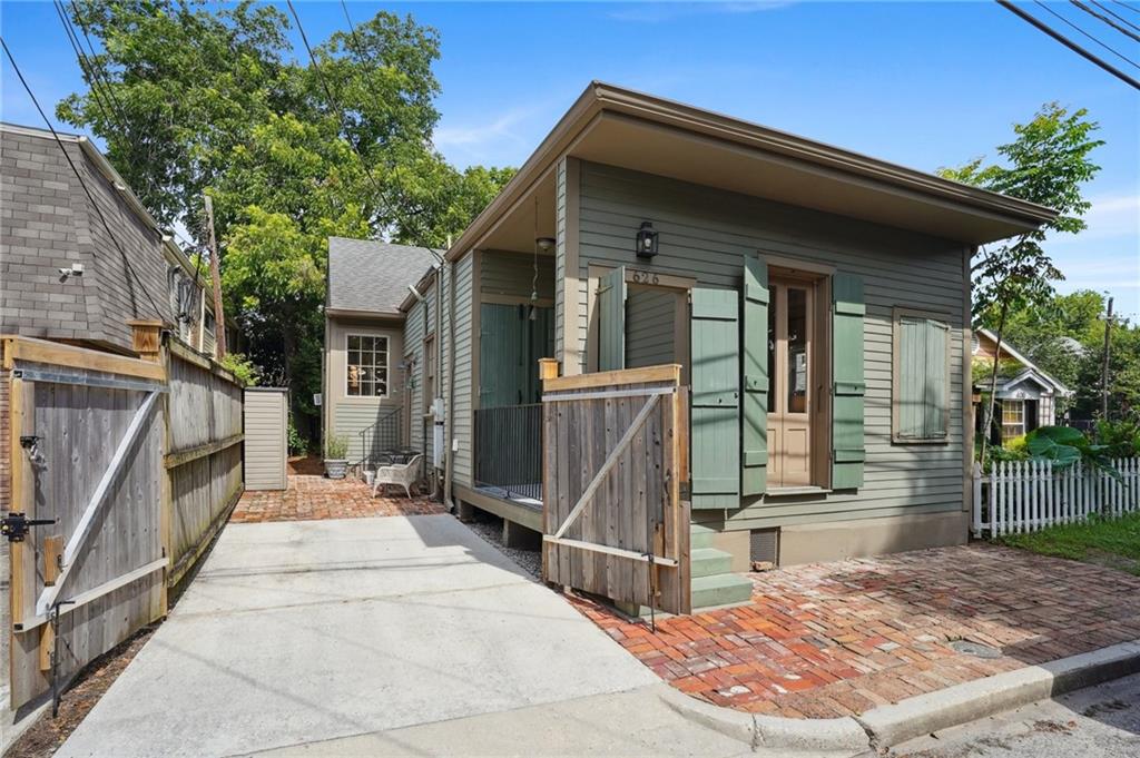 626 Independence Street, New Orleans, Louisiana image 1