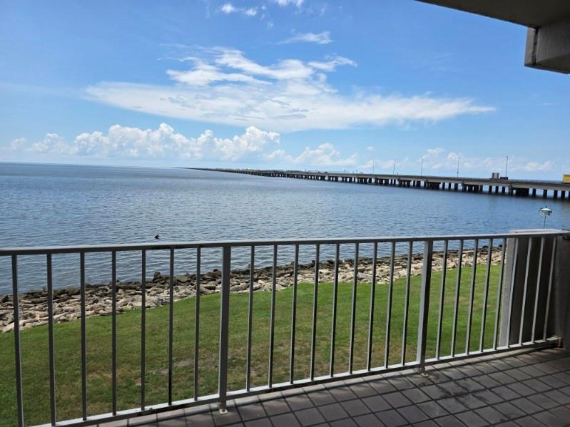 403 Mariners Island # 2C, Mandeville, Louisiana image 8