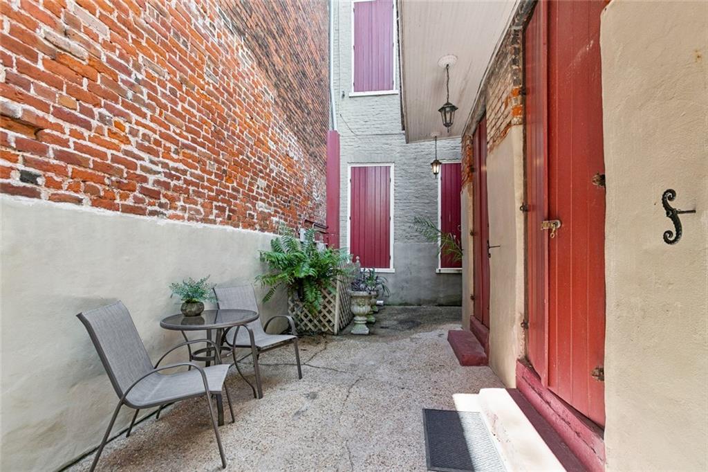 827 Burgundy Street #D, New Orleans, Louisiana image 6