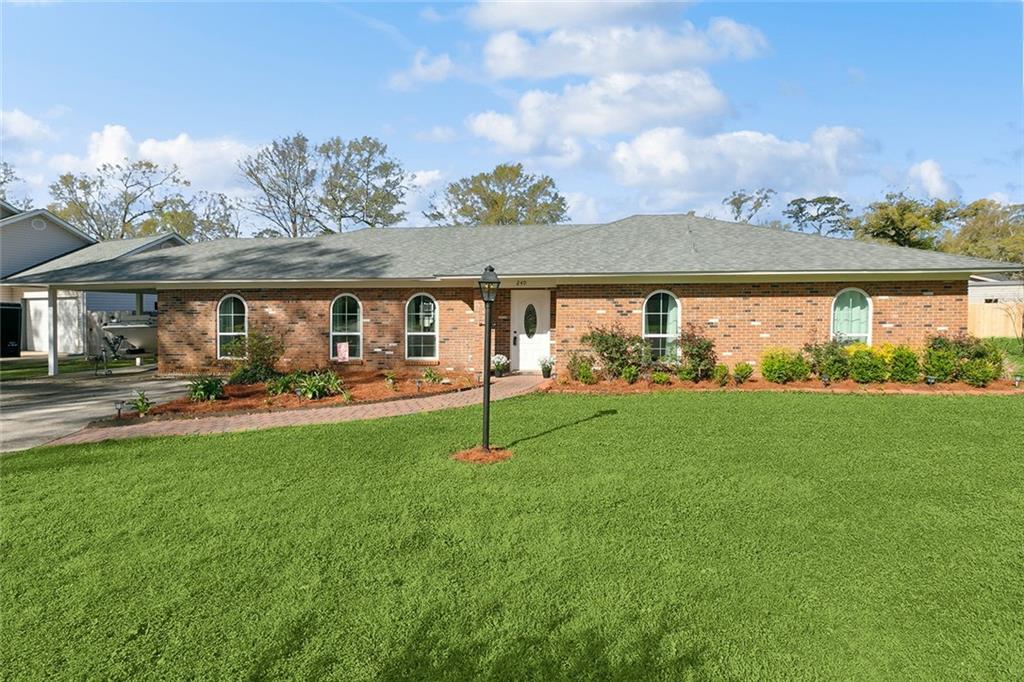 240 Carole Drive, Mandeville, Louisiana image 1