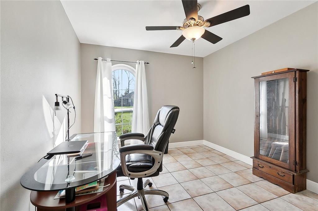 240 Carole Drive, Mandeville, Louisiana image 20