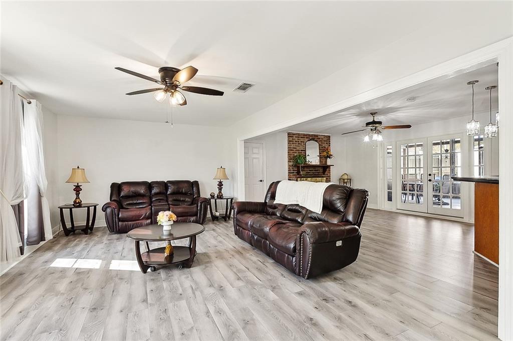 240 Carole Drive, Mandeville, Louisiana image 6