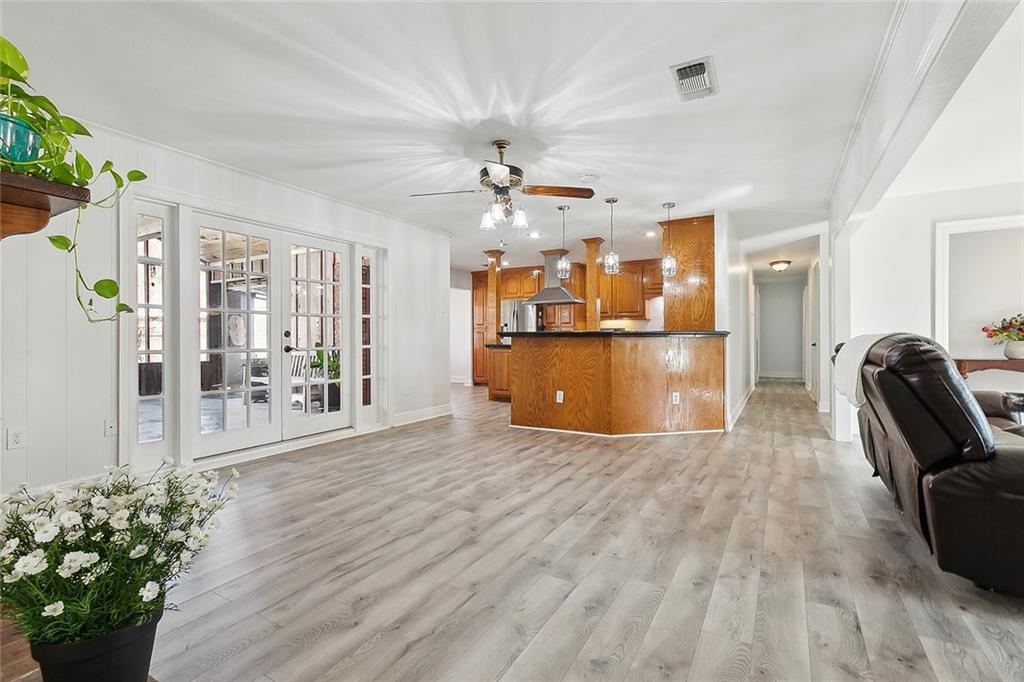 240 Carole Drive, Mandeville, Louisiana image 9