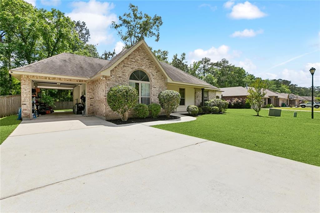 27428 Deborah Drive, Ponchatoula, Louisiana image 3