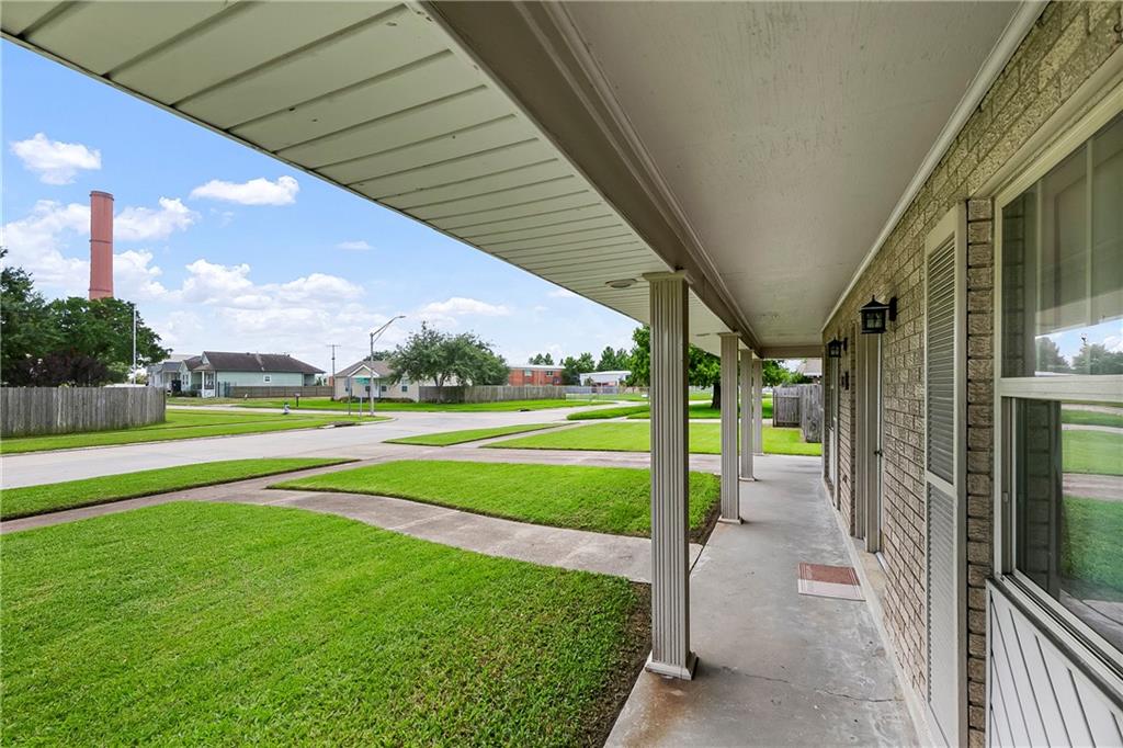8829 Livingston Avenue, Chalmette, Louisiana image 3