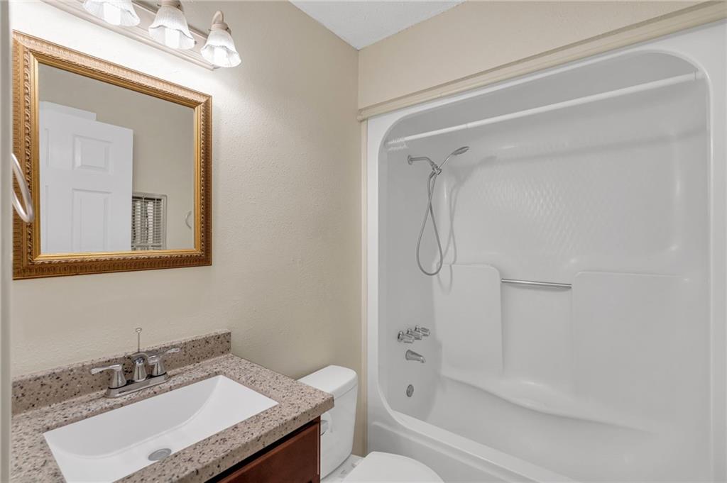 812 Martin Behrman Avenue #O, Metairie, Louisiana image 12