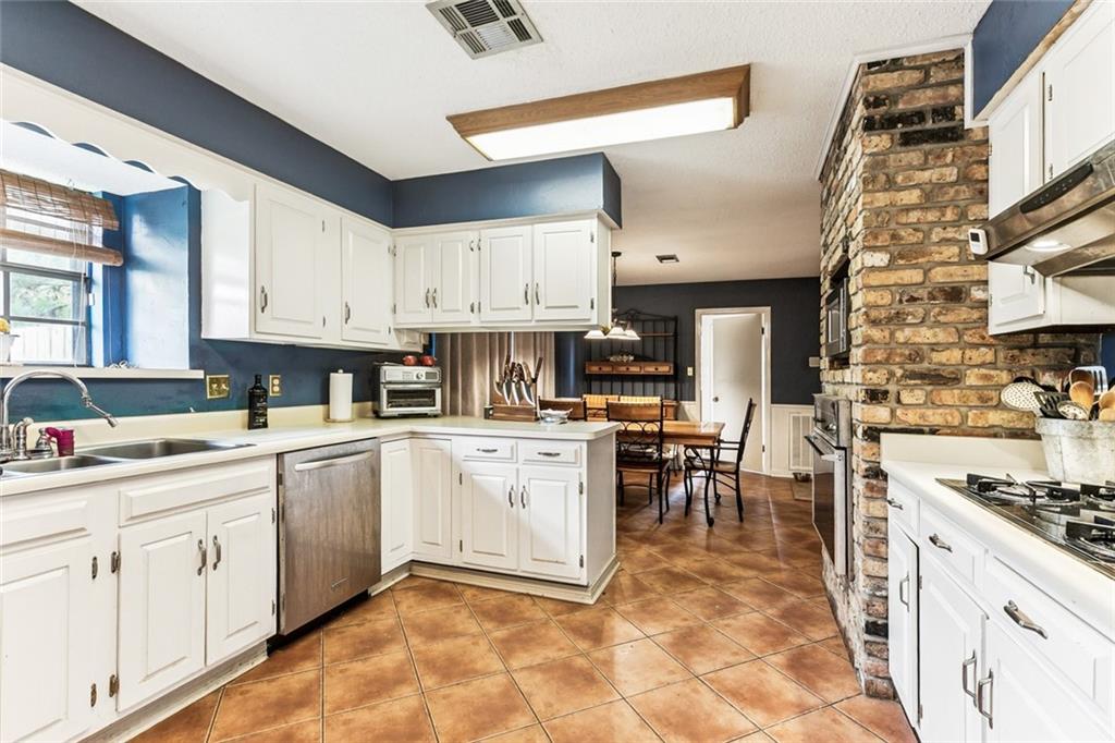 1369 Holiday Place, New Orleans, Louisiana image 9
