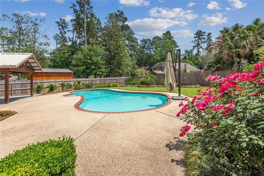 250 Laura Drive, Mandeville, Louisiana image 6