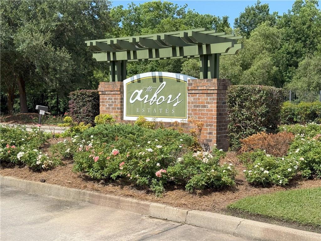 22 Arbor Lane, New Orleans, Louisiana image 1
