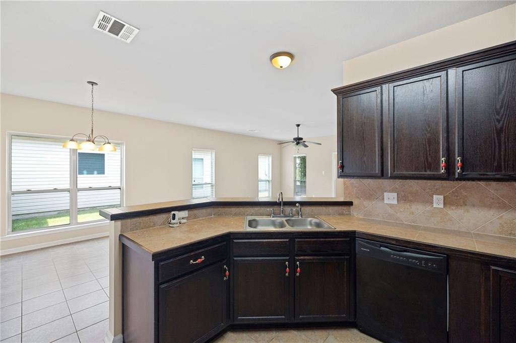15458 Rosestone Drive, Prairieville, Louisiana image 8