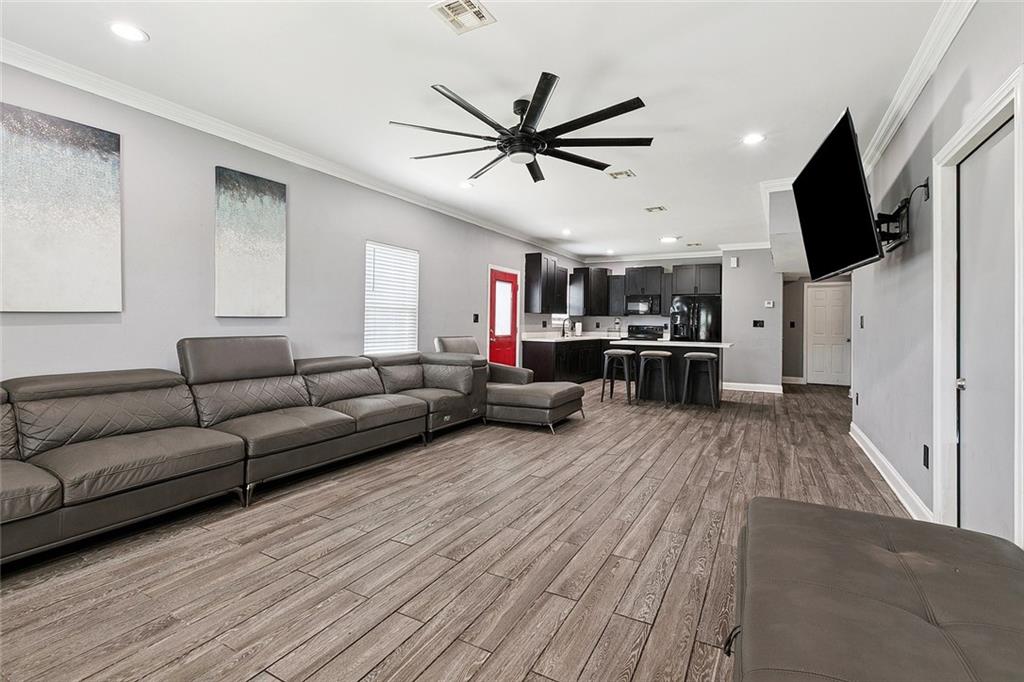 2031 Saint Maurice Avenue, New Orleans, Louisiana image 2