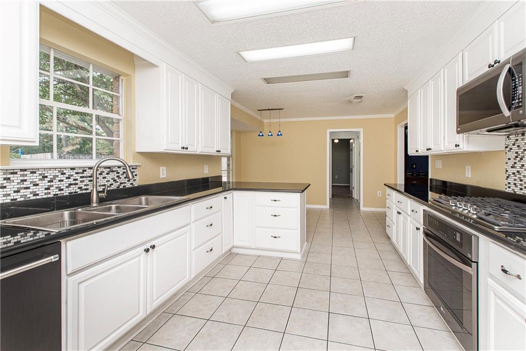 704 White Oak Drive, Denham Springs, Louisiana image 8
