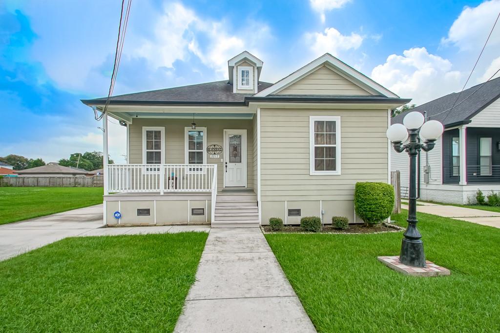2217 Angela Avenue, Arabi, Louisiana image 1
