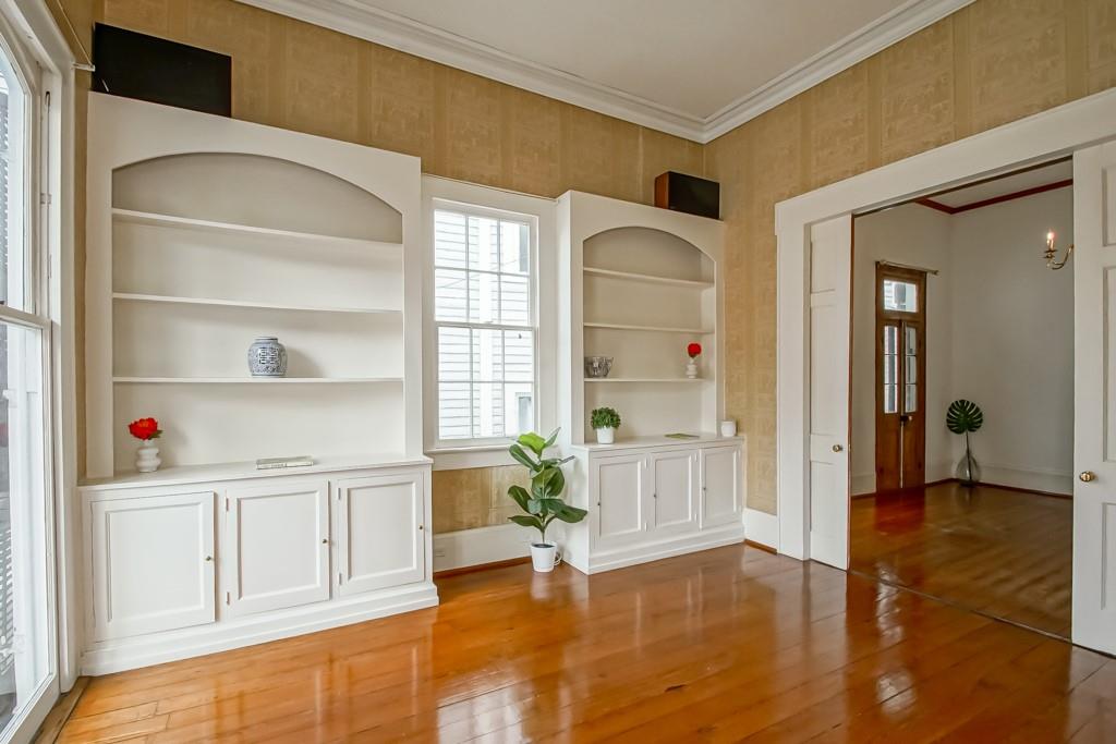 3713 Carondelet Street, New Orleans, Louisiana image 10