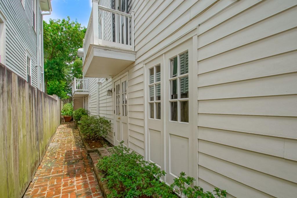 3713 Carondelet Street, New Orleans, Louisiana image 39